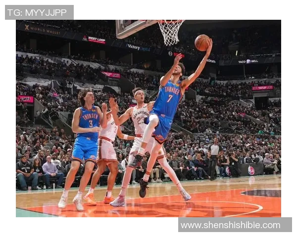 文班自曝神奇助攻放弃必进球却成就队友轻松入网全场惊叹